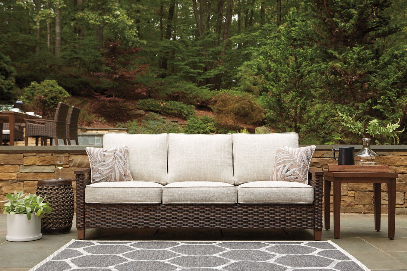 Outdoor Furniture > Outdoor Seating Famous Furniture Outlet