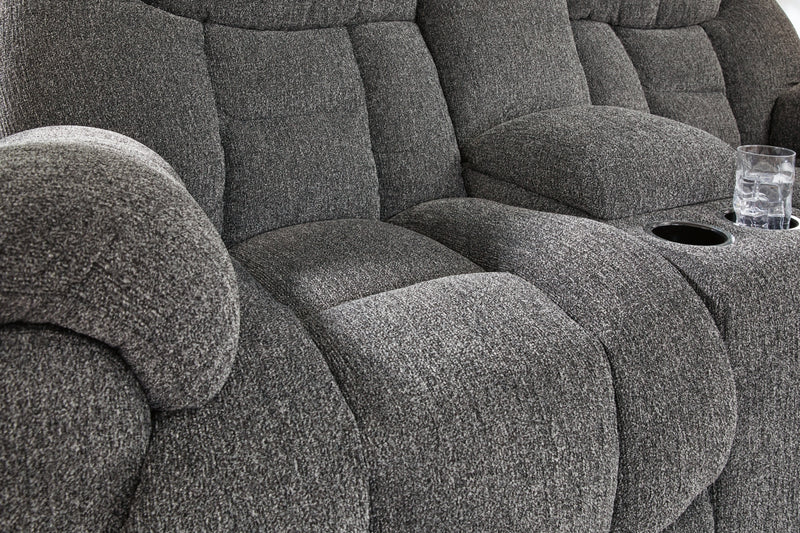 Sofá de dos plazas reclinable DBL Foreside con consola
