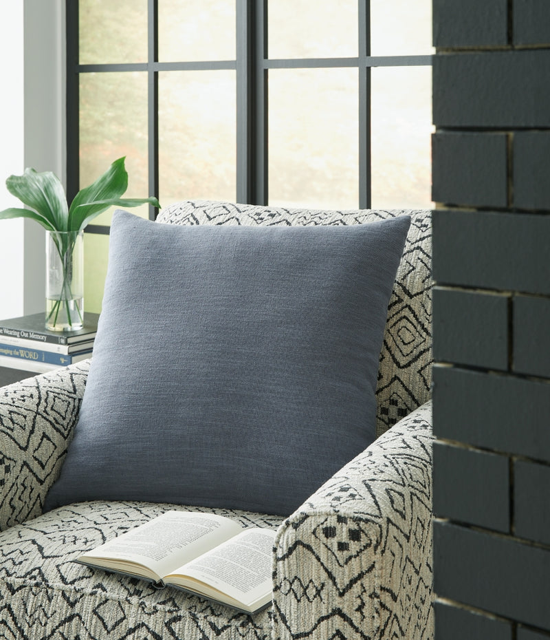 Thaneville Pillow