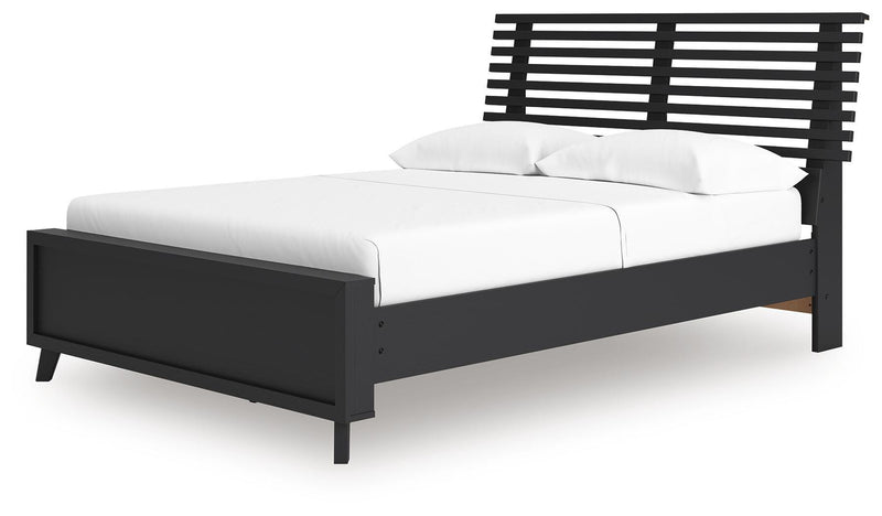 Danziar Slat Panel Bed