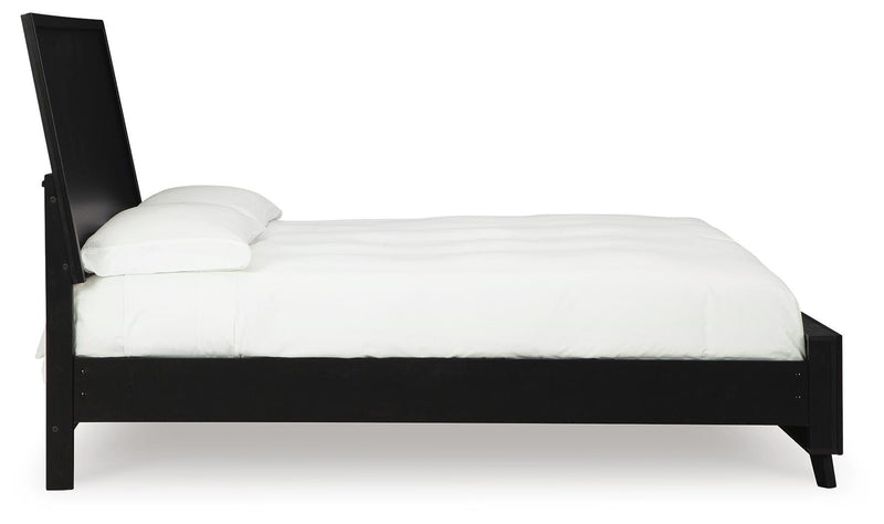 Danziar Panel Bed Bedroom Set
