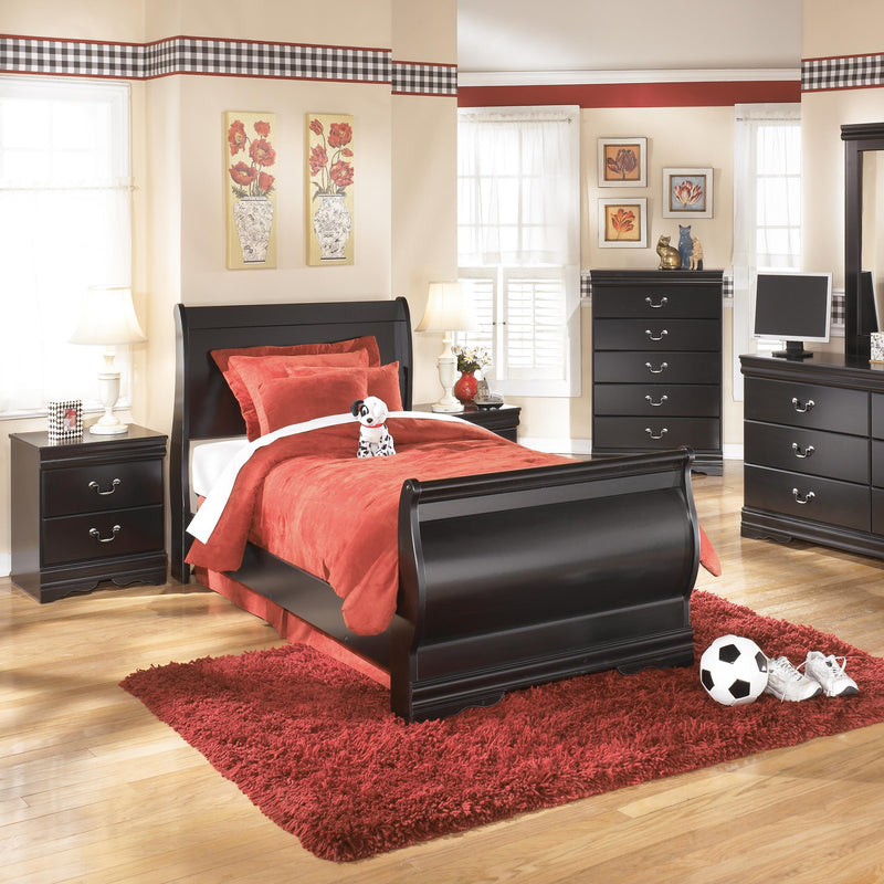 Huey Vineyard Sleigh Bed