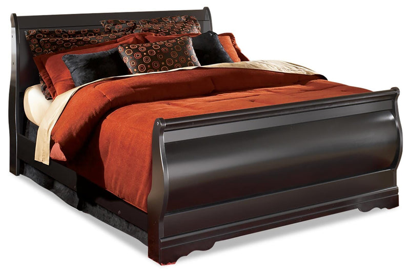 Huey Vineyard Sleigh Bed Bedroom Set