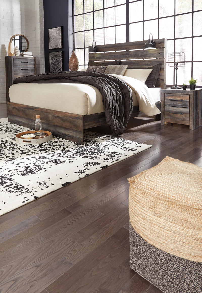 Drystan Panel Bed