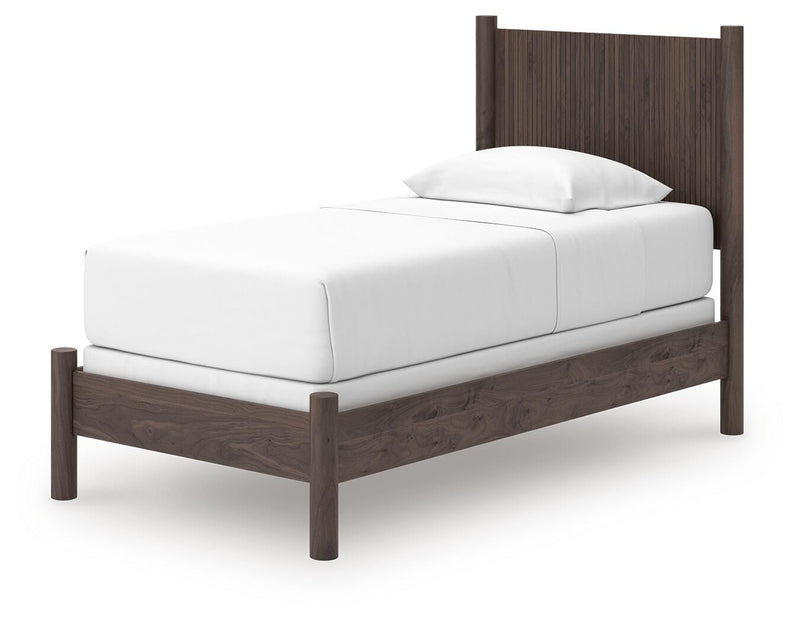 Juego de dormitorio Pamytta con cama de paneles