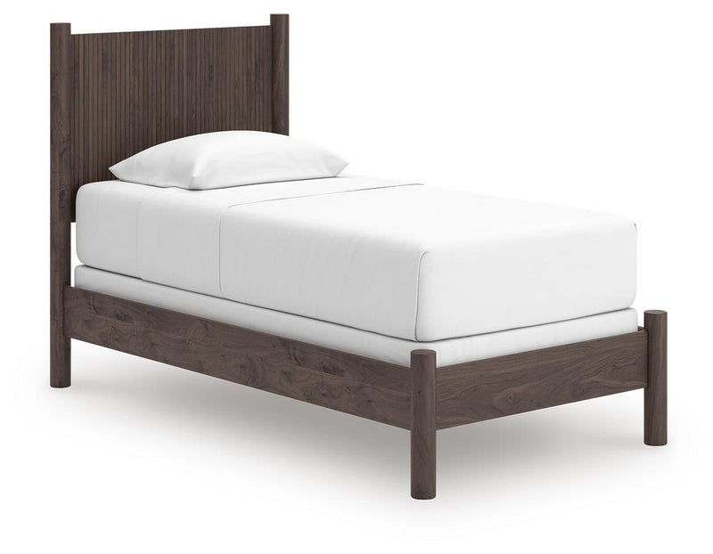 Juego de dormitorio Pamytta con cama de paneles