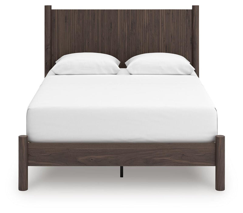 Pamytta Panel Platform Bed Bedroom Set