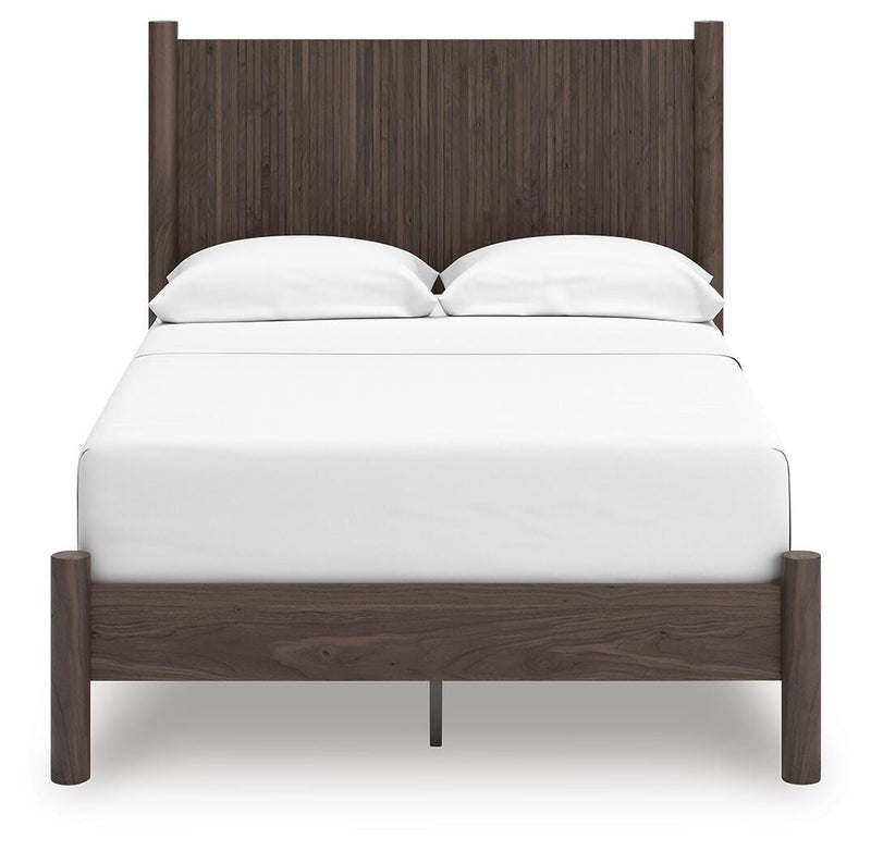 Pamytta Panel Platform Bed Bedroom Set