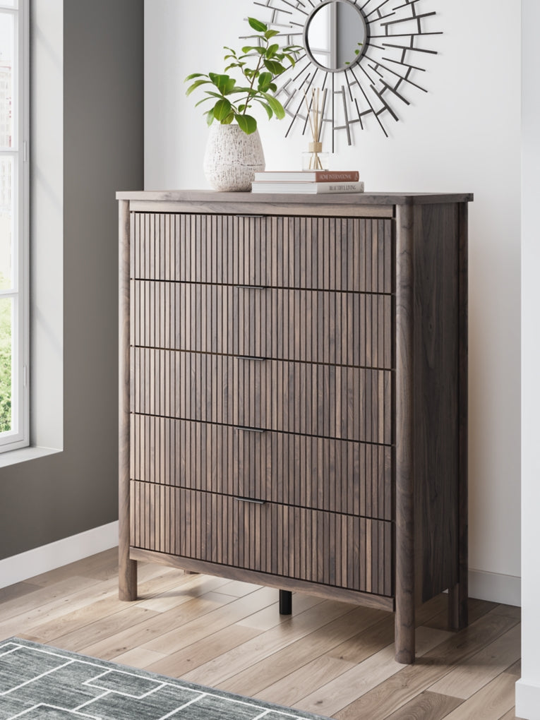 Cadmori Chest