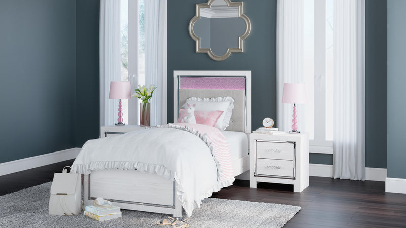 Altyra Panel Bed