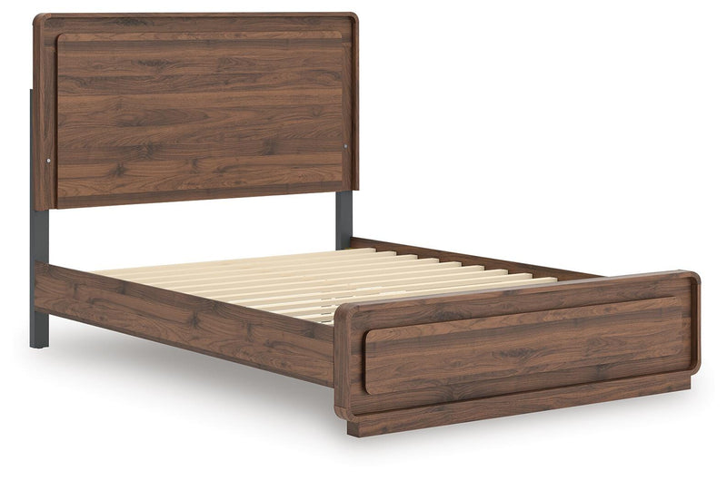 Hollinaze Panel Bed