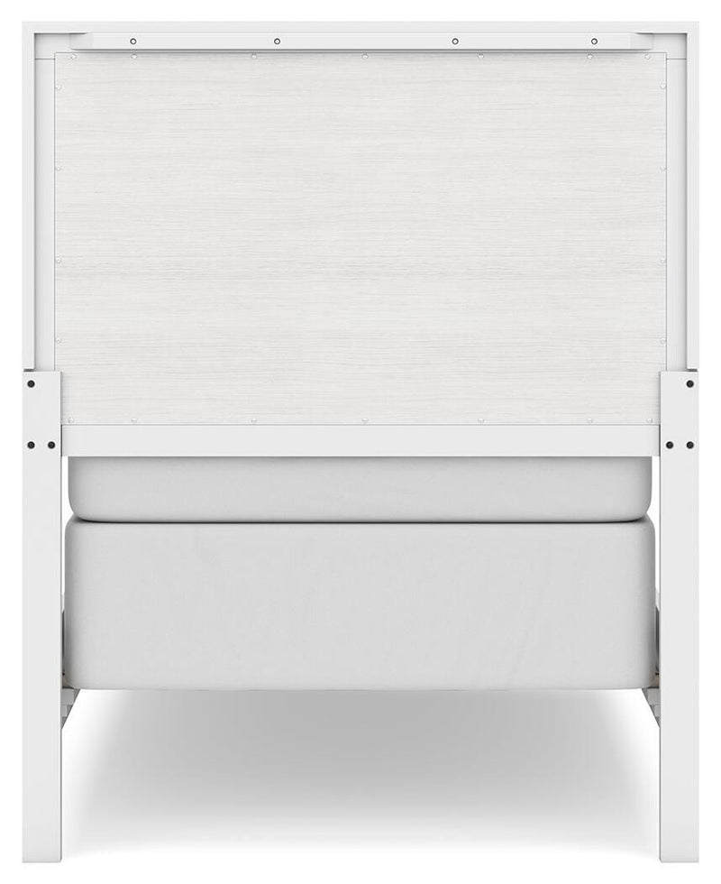 Binterglen Panel Bed