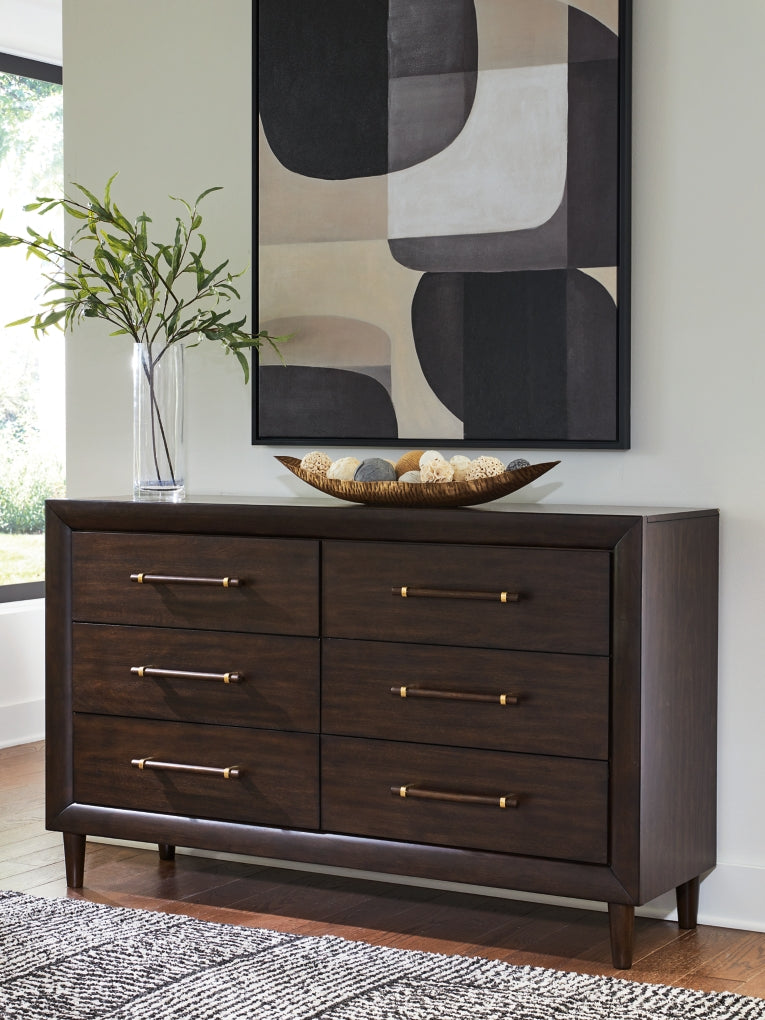 Dantenton Dresser & Chest