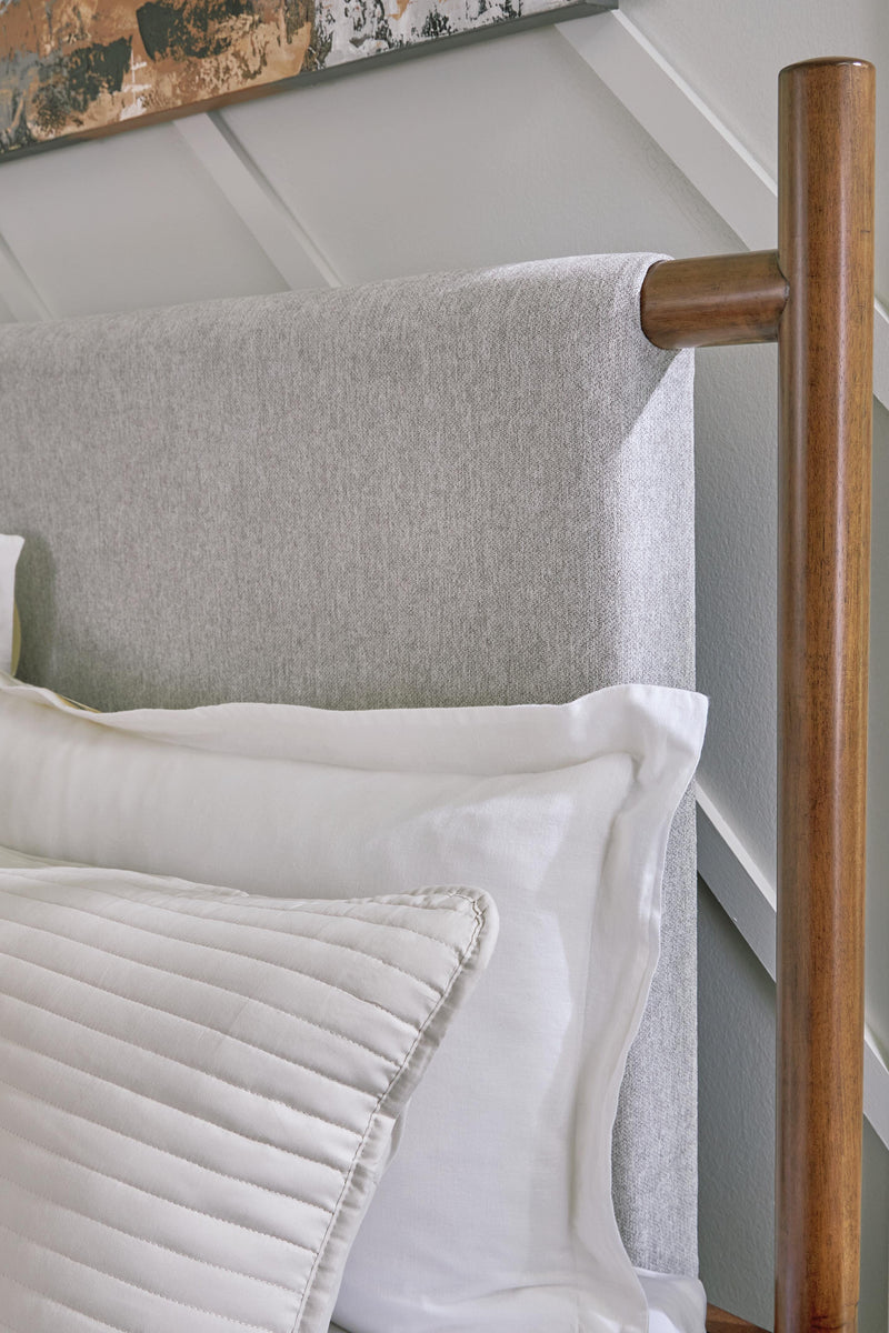 Cama tapizada Lyncott