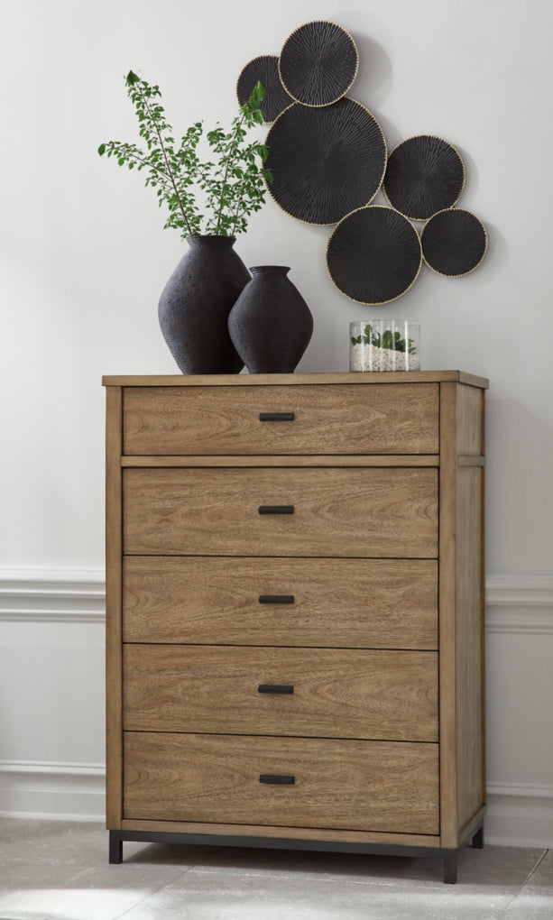 Tomtyn Dresser & Chest