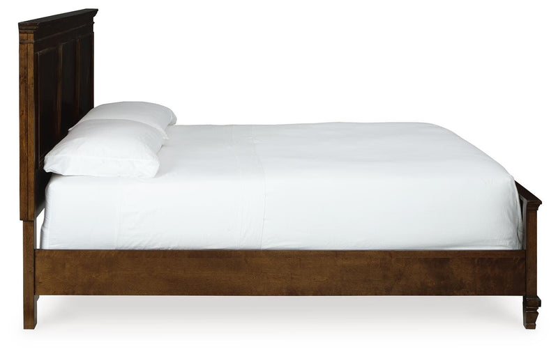 Danabrin Panel Bed Bedroom Set