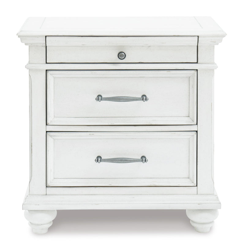 Kanwyn Panel Bed Bedroom Set