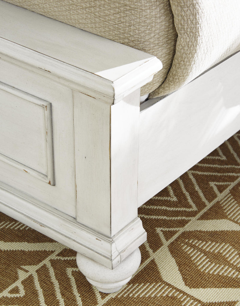 Kanwyn Panel Bed