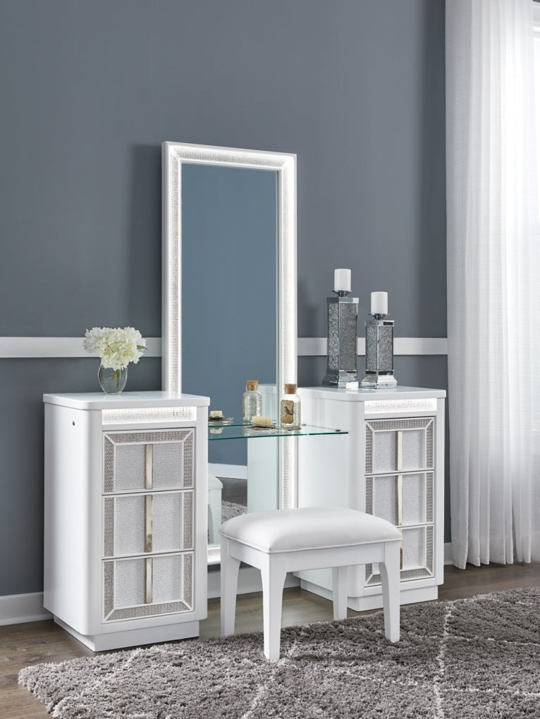 Chalanna Vanity
