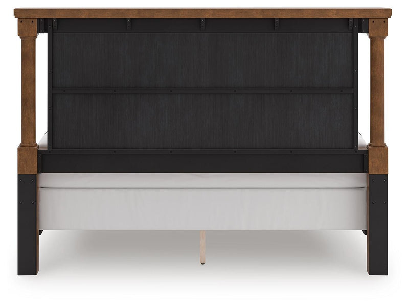 Rowlenstown Poster Bed Bedroom Set