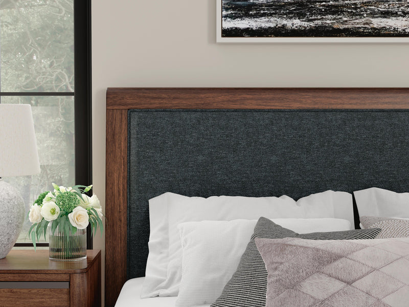 Kendamor Upholstered Panel Bed