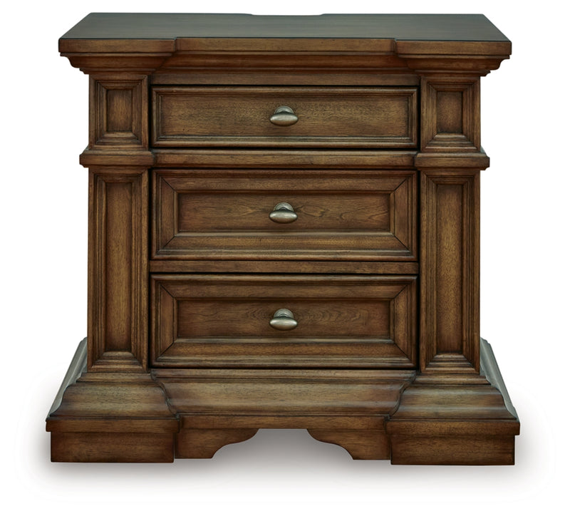 Mesa de noche Channley de tres cajones
