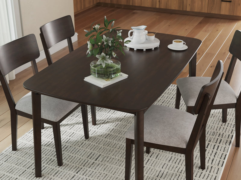 Dantenton Dining Room Table Set