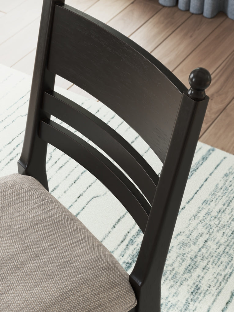 Greddinton Dining Set (Up to 8 Chairs)