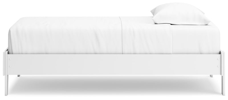 Hallityn Platform Bed