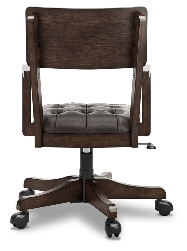 Escritorio para oficina en casa Breckington con silla