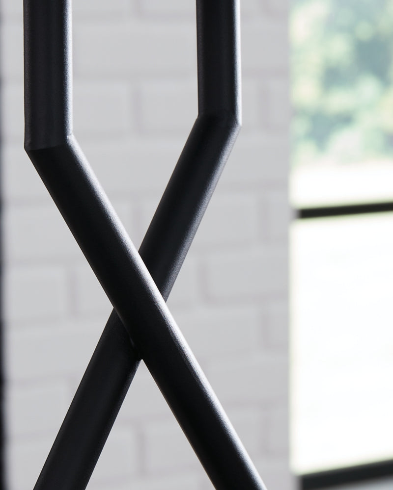 Lámpara de mesa metálica Brookthrone