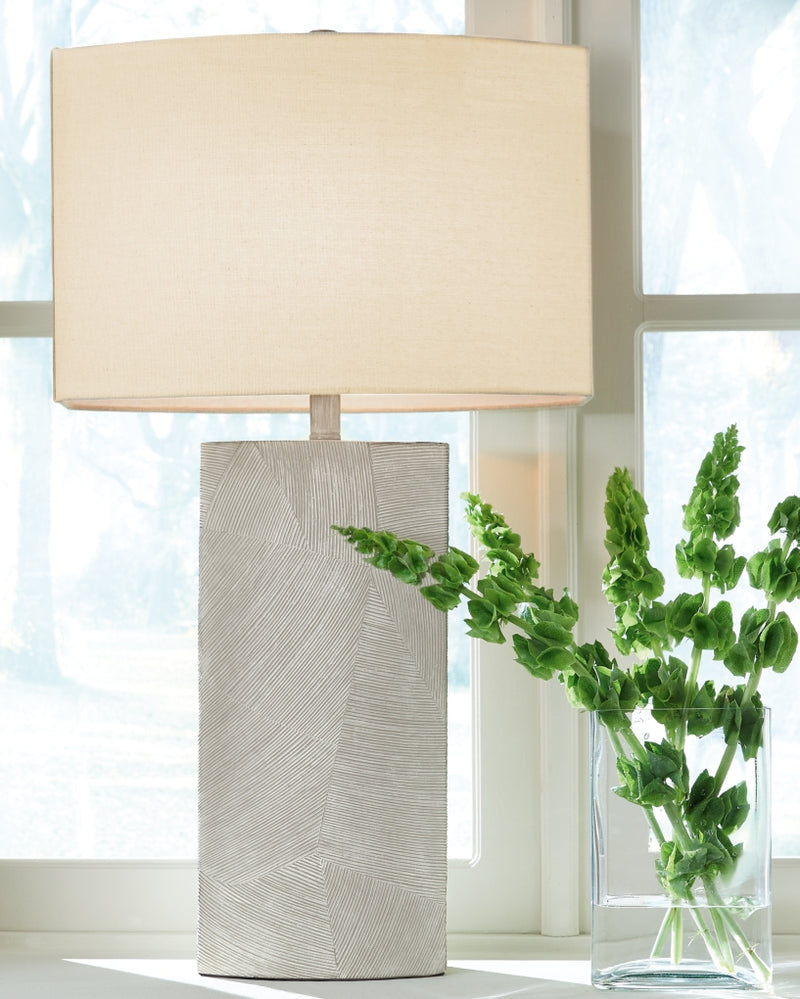 Bradard Poly Table Lamp