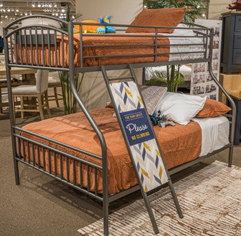 Hilletran Twin/Full Bunk Bed w/Ladder