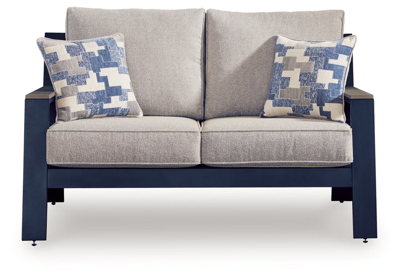 Mabry Shores Outdoor Seating