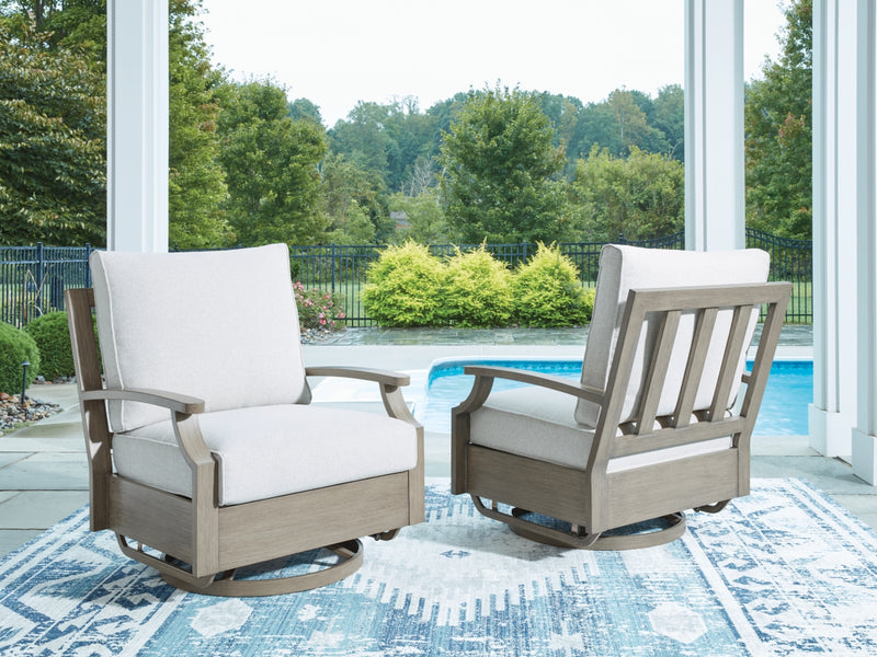 Rainier Ranch Outdoor Seating