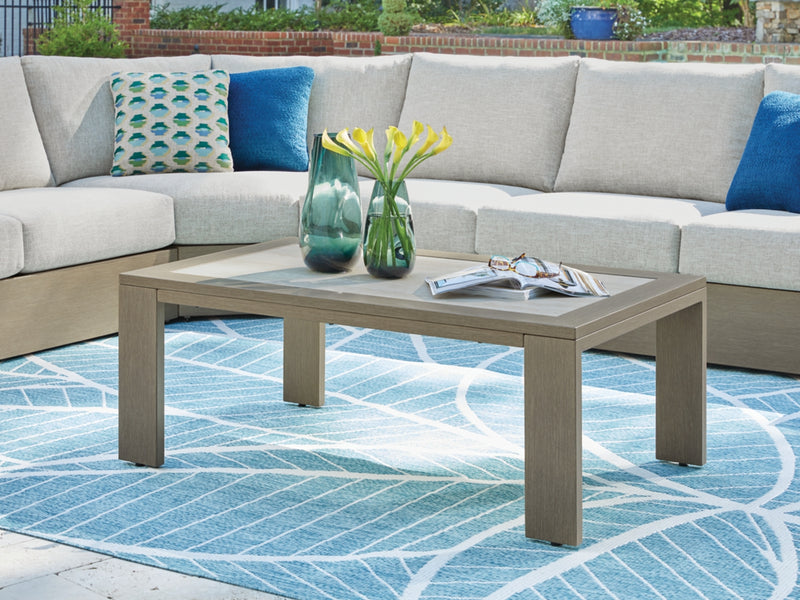 Kimpton Isle Table