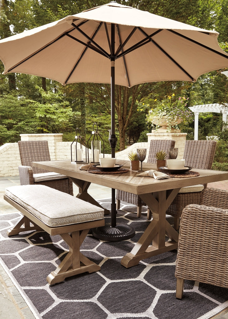 Mesa de comedor Beachcroft RECT con opción de sombrilla