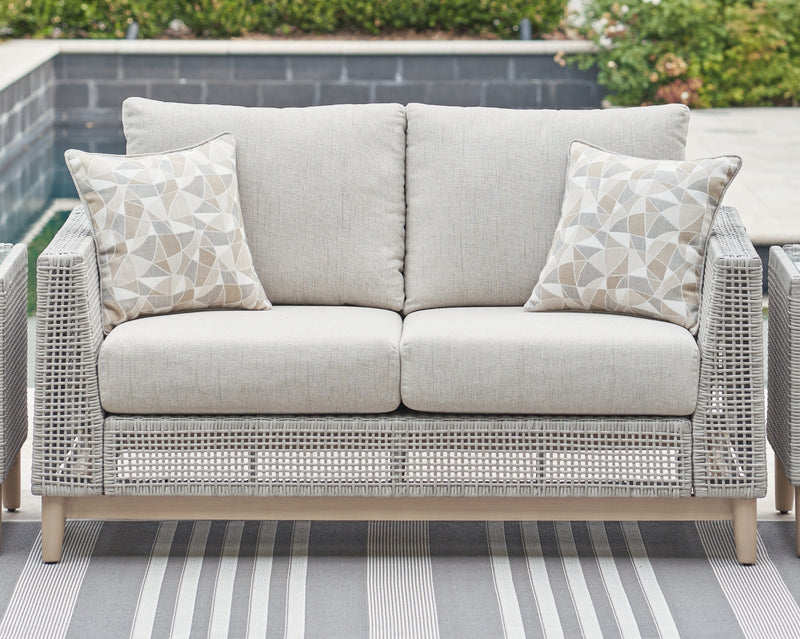 Seton Creek Outdoor Seating