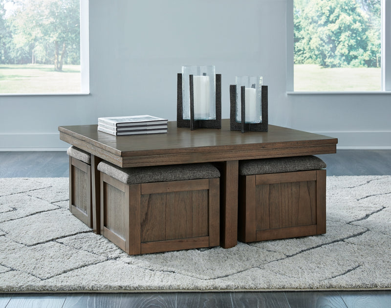 Boardernest Cocktail Table w/4 Stools