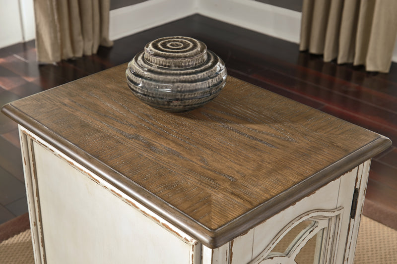 Realyn End Table