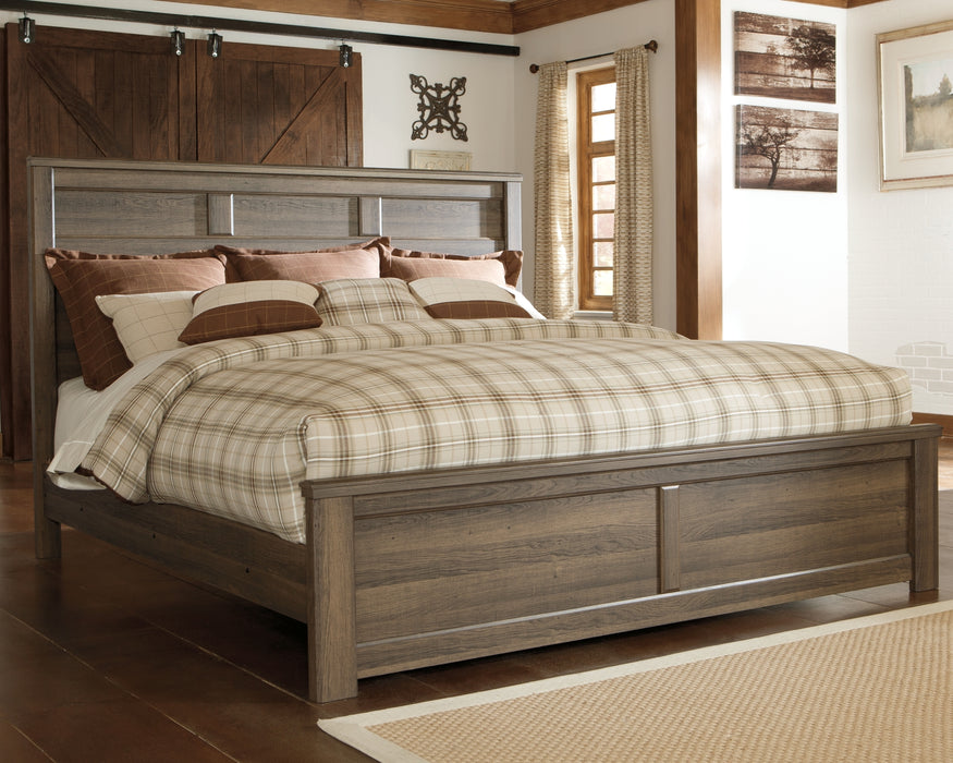 Juararo King Panel Bed with Mirrored Dresser