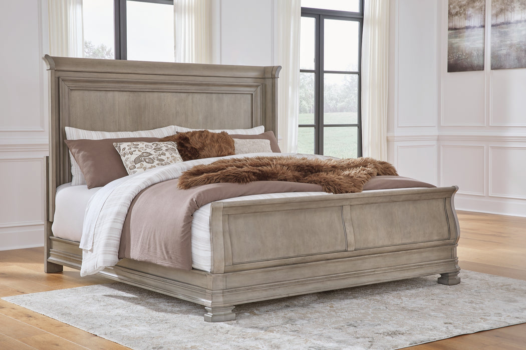 Lexorne King Sleigh Bed with Mirrored Dresser